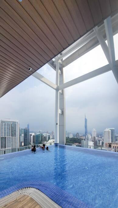 Apartment Col18b Modern Infinity Pool Klcc Balcony View